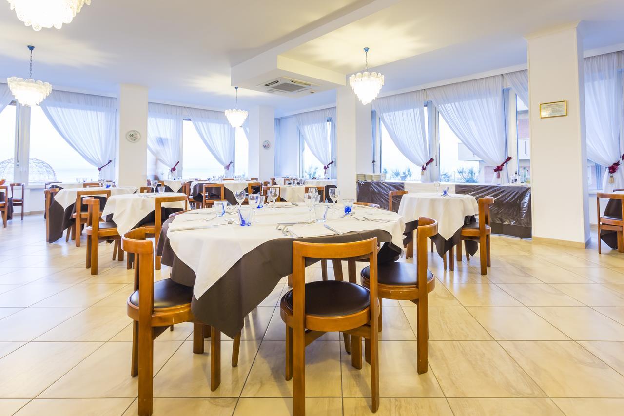 Hotel Casadei Fano Eksteriør bilde