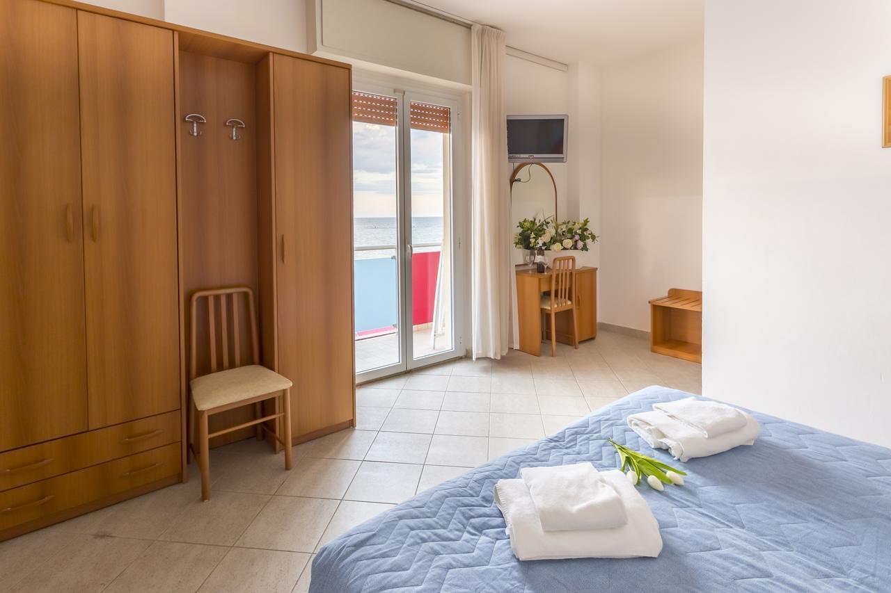 Hotel Casadei Fano Eksteriør bilde